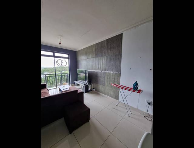 2 BEDROOM APARTMENT FOR SALE IN UMHLANGA RIDGE